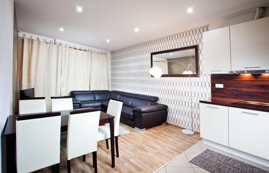 Apartments Kopecna With Parking Brno Exterior photo