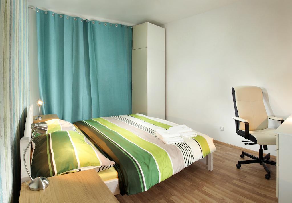 Apartments Kopecna With Parking Brno Exterior photo