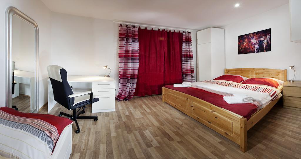 Apartments Kopecna With Parking Brno Room photo