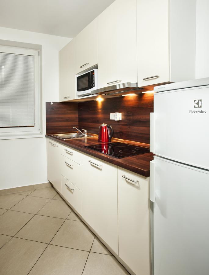 Apartments Kopecna With Parking Brno Exterior photo